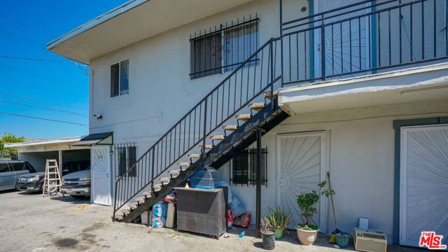 9021 Compton Avenue, Los Angeles, CA 90002