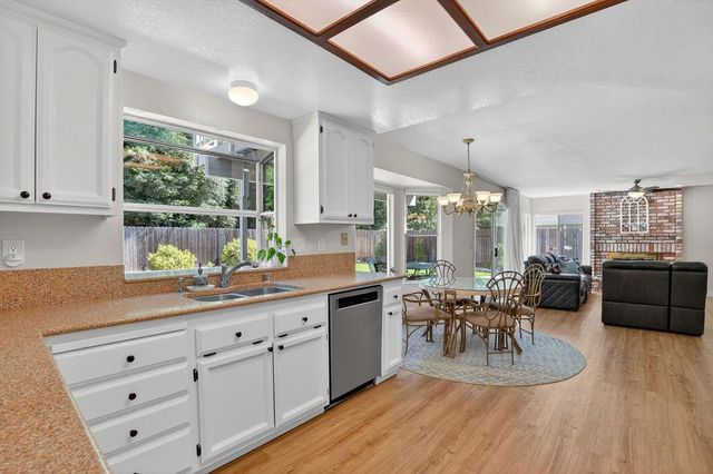 122 Goodell Rd, Folsom, CA 95630