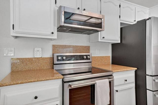 122 Goodell Rd, Folsom, CA 95630