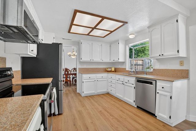 122 Goodell Rd, Folsom, CA 95630