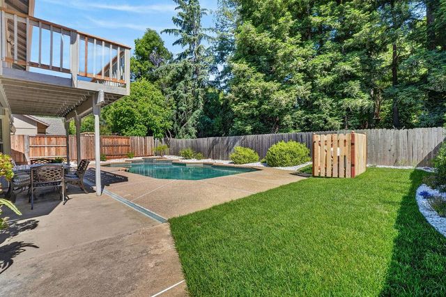 122 Goodell Rd, Folsom, CA 95630