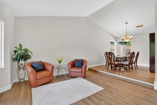 122 Goodell Rd, Folsom, CA 95630