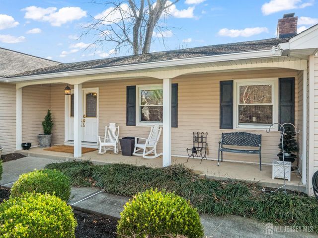 17 Carter Road, East Brunswick, NJ 08816