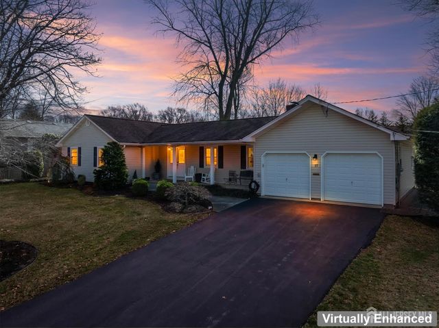 17 Carter Road, East Brunswick, NJ 08816