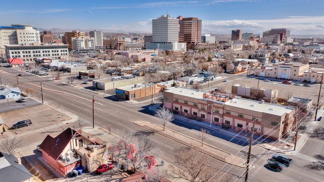 807 8th Street NW, Albuquerque, NM 87102