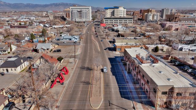 807 8th Street NW, Albuquerque, NM 87102