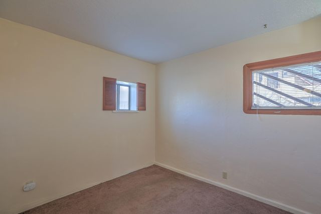807 8th Street NW, Albuquerque, NM 87102