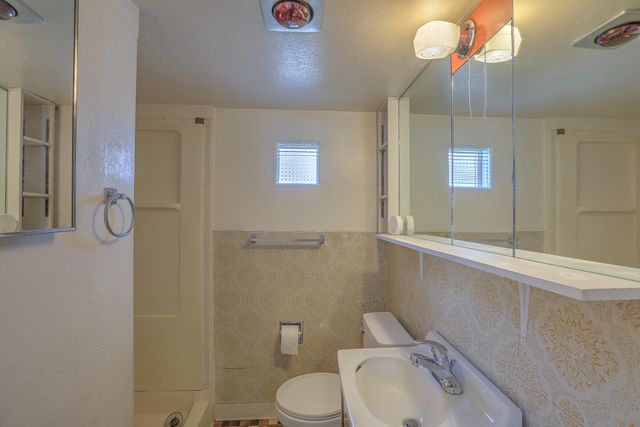 807 8th Street NW, Albuquerque, NM 87102