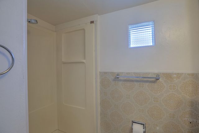 807 8th Street NW, Albuquerque, NM 87102