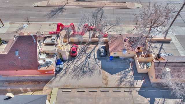 807 8th Street NW, Albuquerque, NM 87102