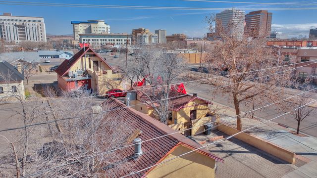 807 8th Street NW, Albuquerque, NM 87102