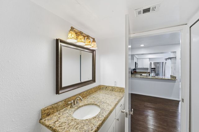 5626 Preston Oaks Road 11C, Dallas, TX 75254