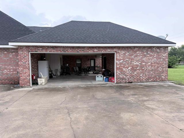 163 Chase Dr, Bourg, LA 70343