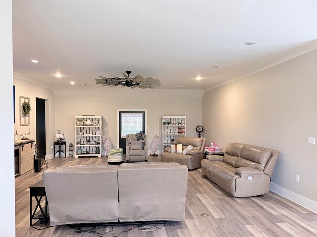 163 Chase Dr, Bourg, LA 70343