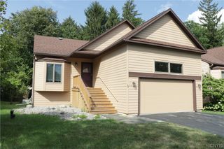 40 Nursery Lane, Syracuse, NY 13210