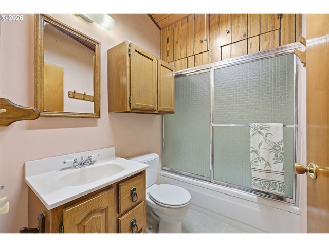 12825 Se LINCOLN St, Portland, OR 97233