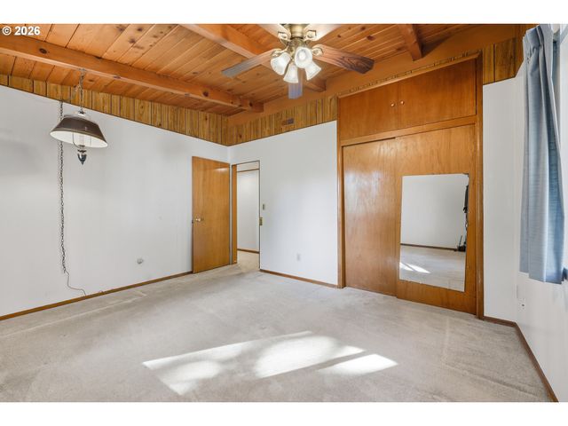 12825 Se LINCOLN St, Portland, OR 97233