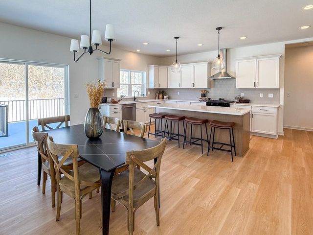 W254N5593 Crescent Hill DRIVE, Sussex, WI 53089
