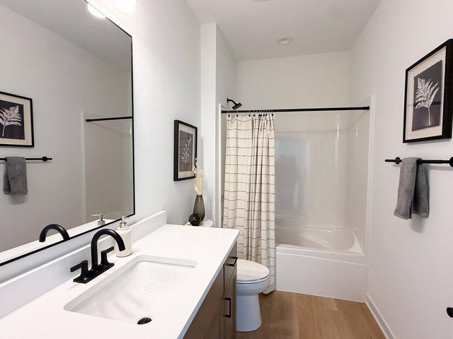 W254N5593 Crescent Hill DRIVE, Sussex, WI 53089