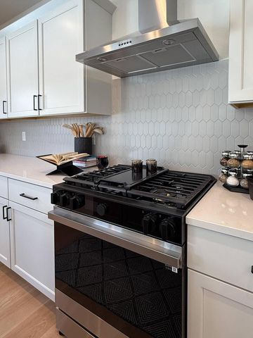 W254N5593 Crescent Hill DRIVE, Sussex, WI 53089