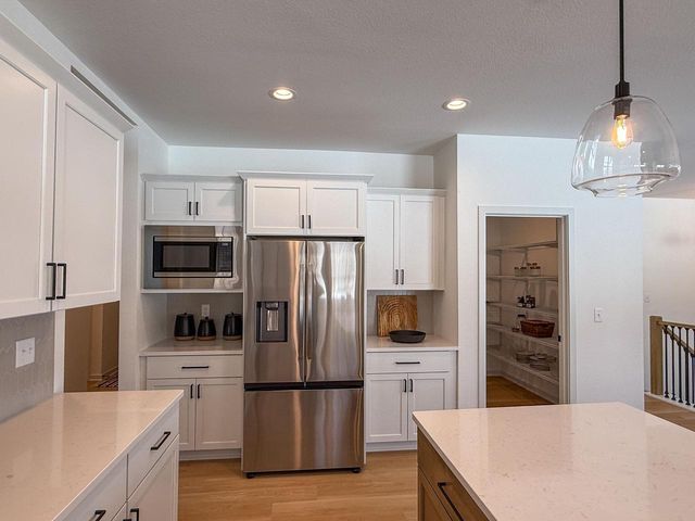 W254N5593 Crescent Hill DRIVE, Sussex, WI 53089
