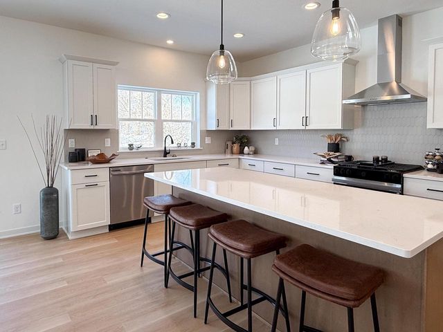 W254N5593 Crescent Hill DRIVE, Sussex, WI 53089