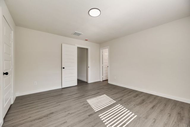 922 NE 33RD Street, Grand Prairie, TX 75050