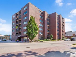 11 W GREEN Street 705, Bensenville, IL 60106