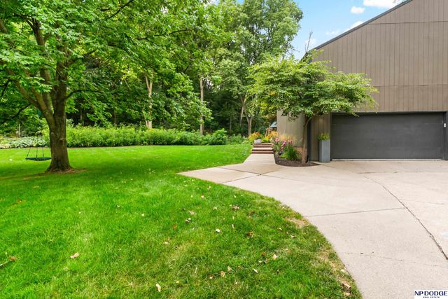 3056 Armbrust Drive, Omaha, NE 68124