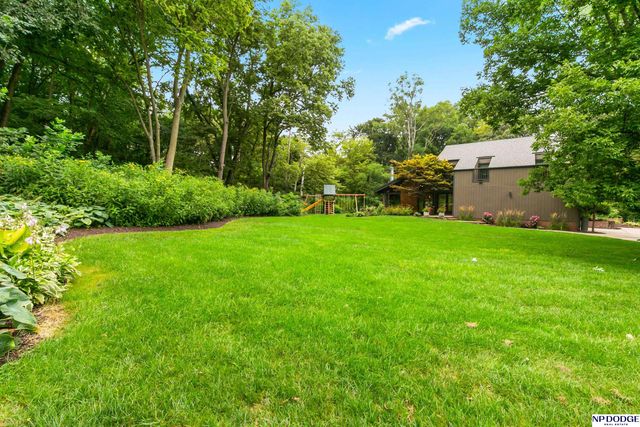 3056 Armbrust Drive, Omaha, NE 68124