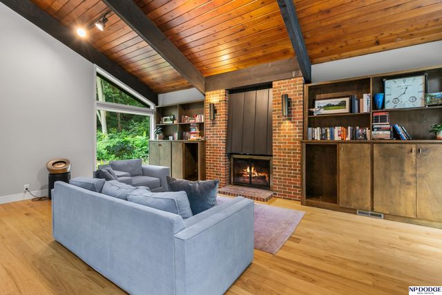 3056 Armbrust Drive, Omaha, NE 68124