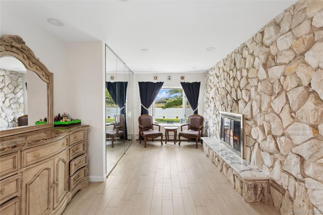 996 Wateredge Place, Hewlett Harbor, NY 11557