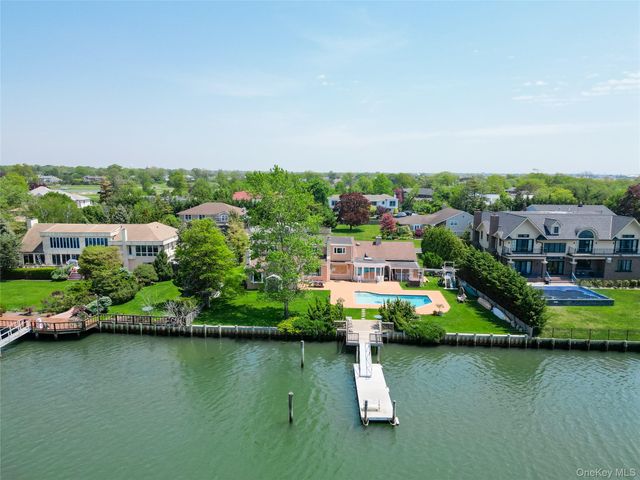 996 Wateredge Place, Hewlett Harbor, NY 11557
