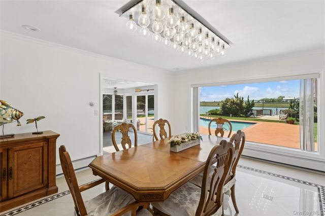 996 Wateredge Place, Hewlett Harbor, NY 11557