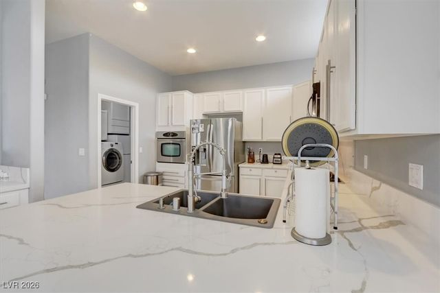 19 Droplet Street, Las Vegas, NV 89110