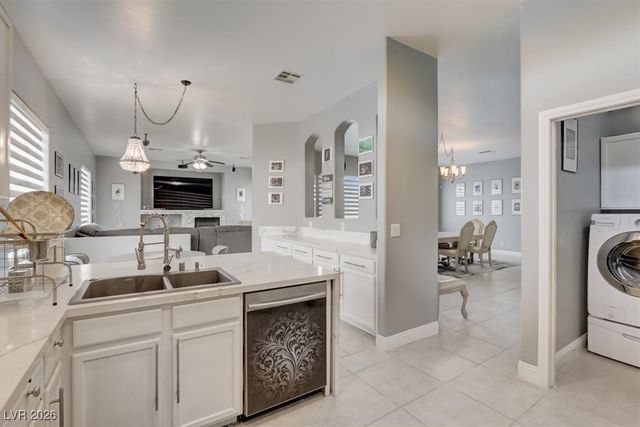 19 Droplet Street, Las Vegas, NV 89110