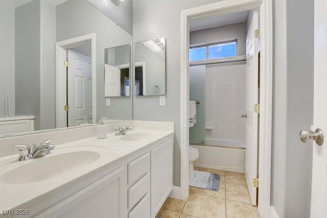 19 Droplet Street, Las Vegas, NV 89110