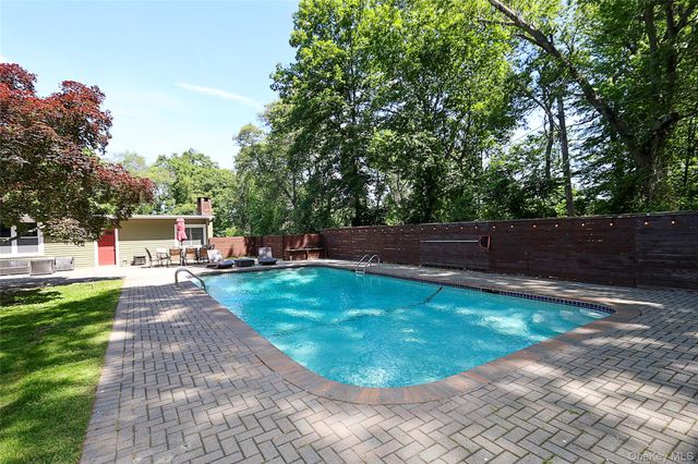 273 Sugar Toms Lane, East Norwich, NY 11732