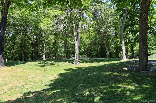 273 Sugar Toms Lane, East Norwich, NY 11732