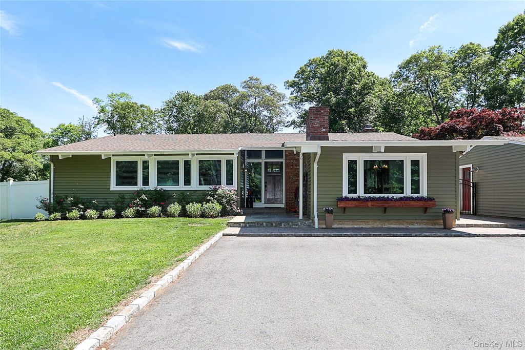 273 Sugar Toms Lane, East Norwich, NY 11732
