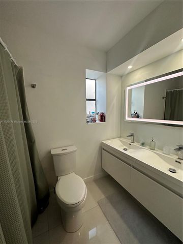 20291 NE 30th Ave PH24, Aventura, FL 33180