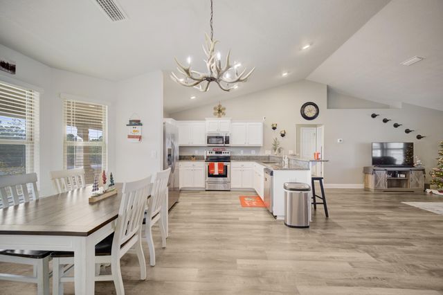 2045 Broad Street, Crestview, FL 32536