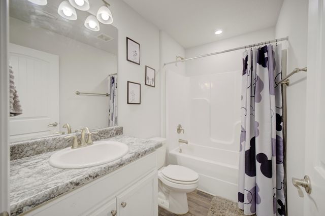 2045 Broad Street, Crestview, FL 32536