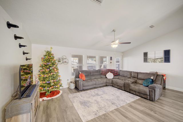 2045 Broad Street, Crestview, FL 32536