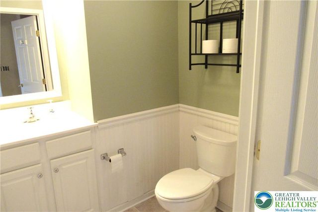 1530 West Harvest Drive, Forks Twp, PA 18045