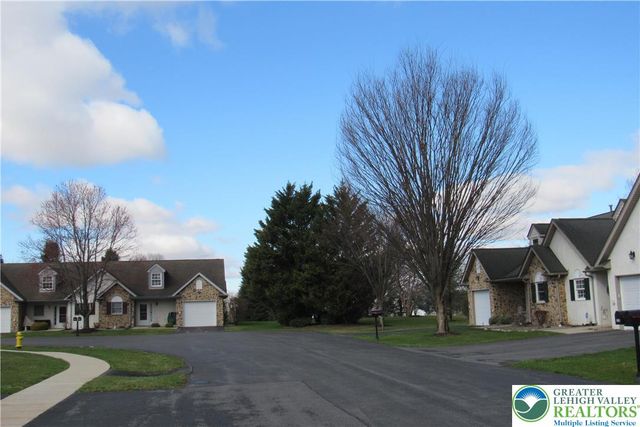 1530 West Harvest Drive, Forks Twp, PA 18045