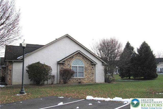 1530 West Harvest Drive, Forks Twp, PA 18045