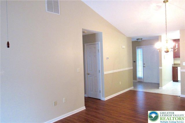 1530 West Harvest Drive, Forks Twp, PA 18045