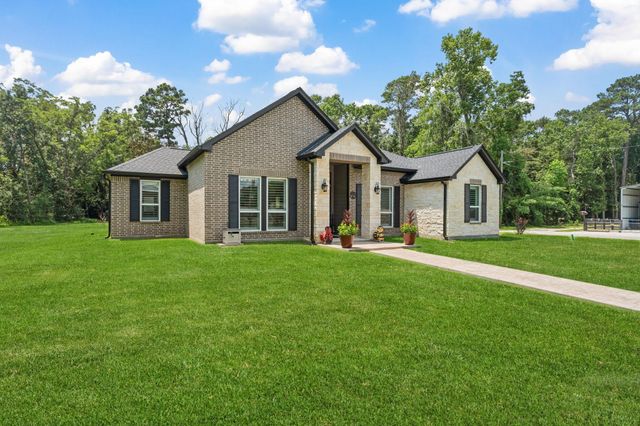 3004 Tyler Street, Dayton, TX 77535