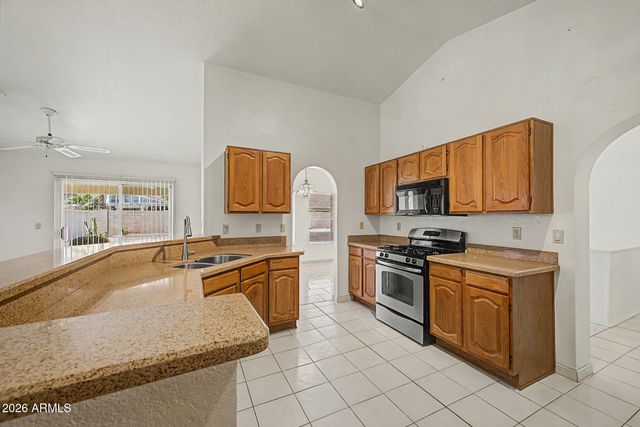 11066 W RUNION Drive, Peoria, AZ 85373
